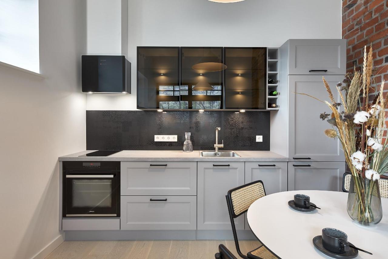 탈린 High Ceiling Loft With Its Own Backyard And A Terrace 아파트 외부 사진