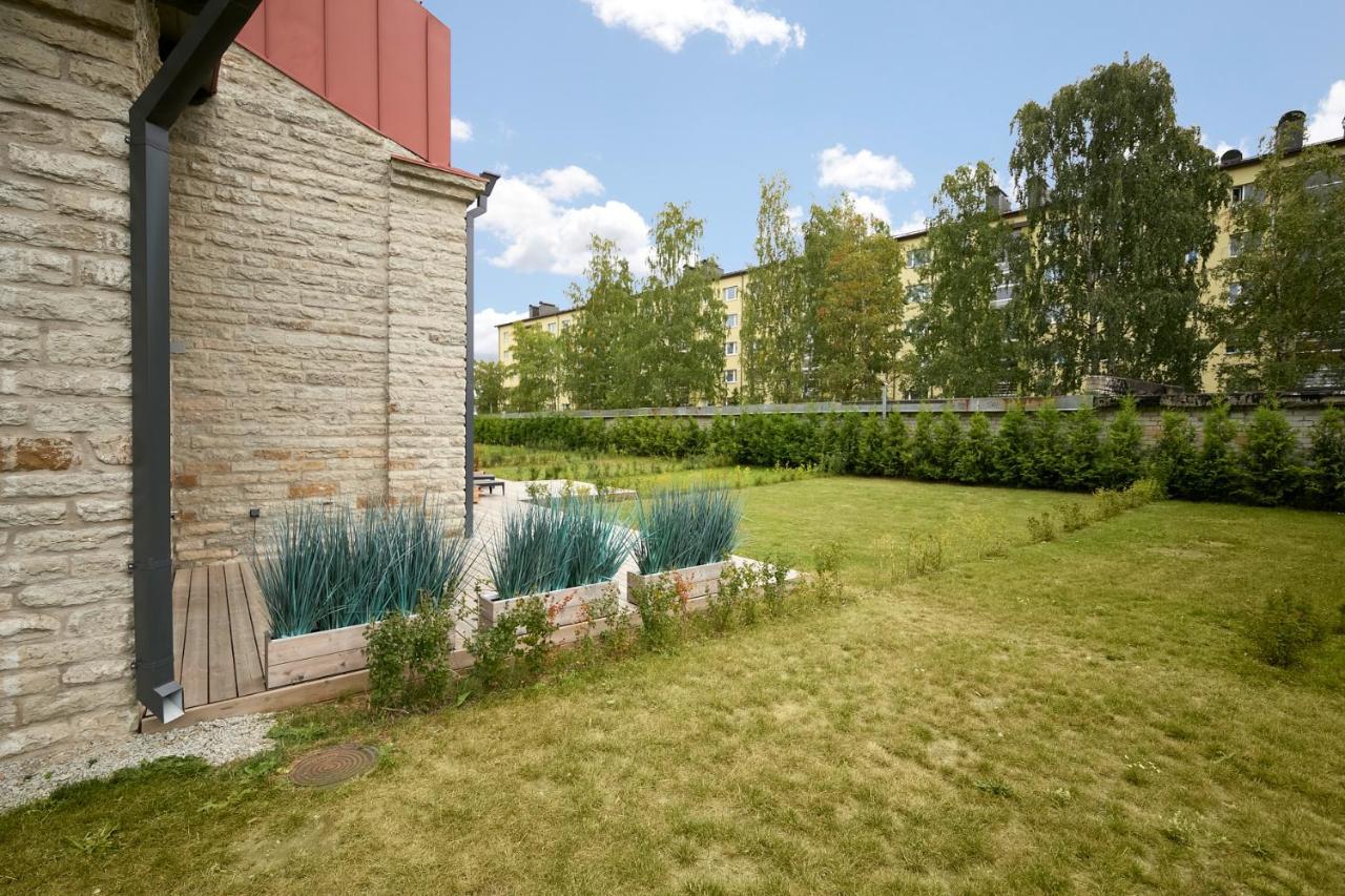 탈린 High Ceiling Loft With Its Own Backyard And A Terrace 아파트 외부 사진