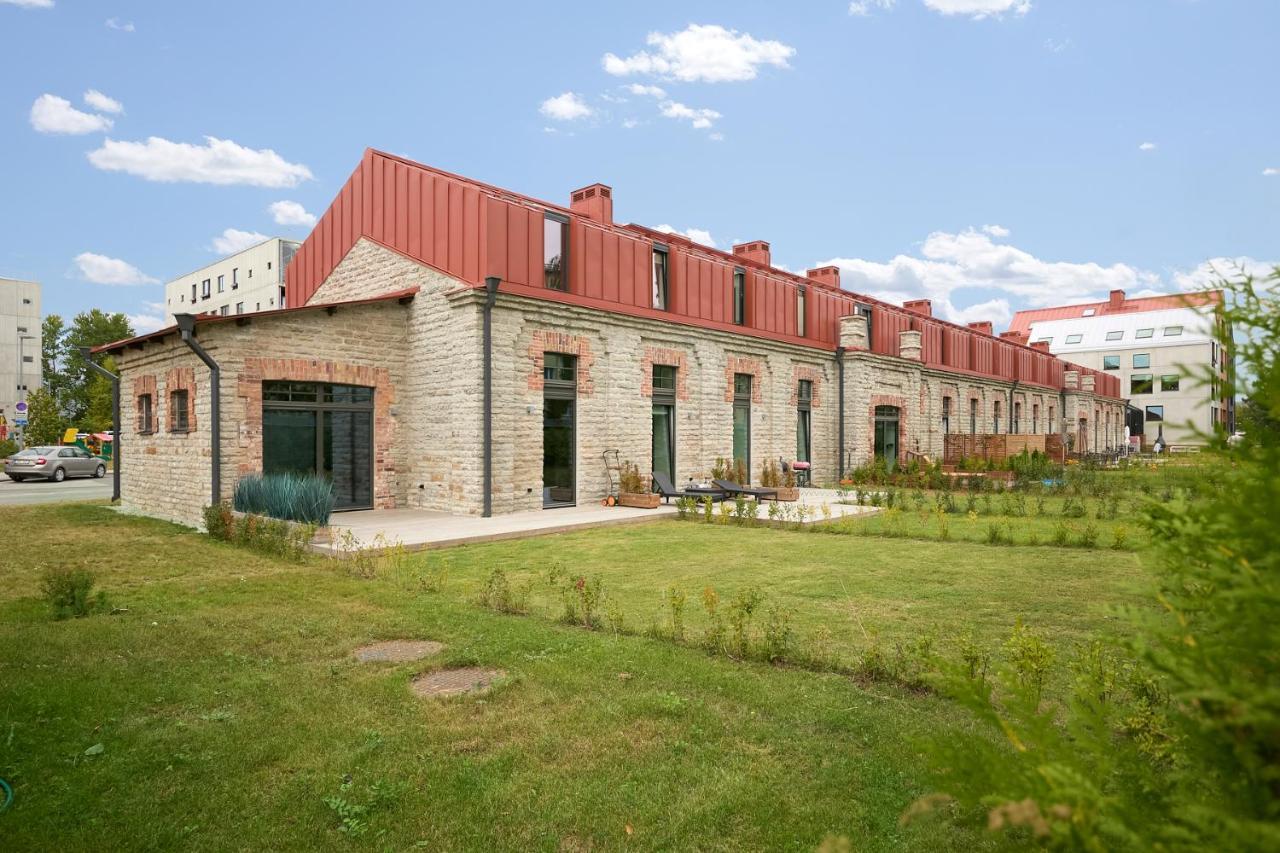 탈린 High Ceiling Loft With Its Own Backyard And A Terrace 아파트 외부 사진